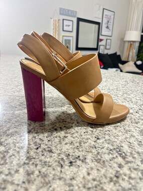Express Tan Faux Leather Block Heel Sandals with Fuchsia Contrast Heel